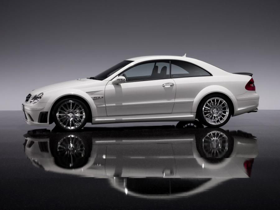  Mercedes-Benz CLK63 AMG Black Edition 2007 года  (фото 48 из 61)